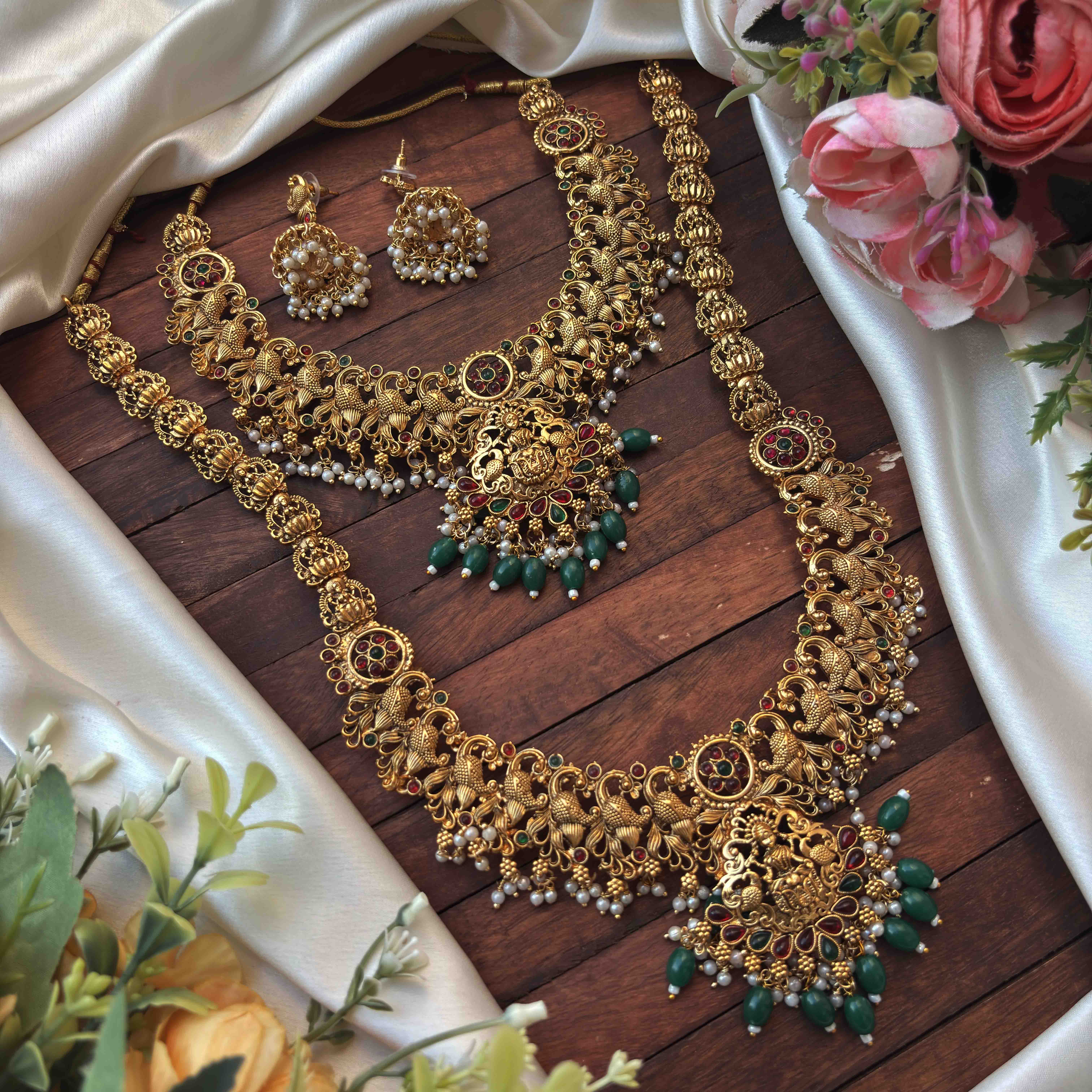 M A R Y - GOLD INSPIRED PREMIUM COMBO SET